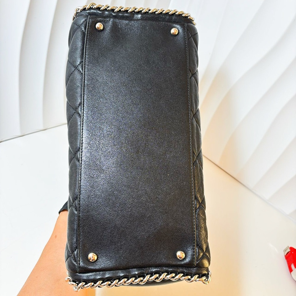Chanel Black Quilted Leather Tote Bag with Chain Details - Picture 10 of 11